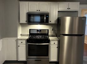 322 Bassett St, New Haven, CT