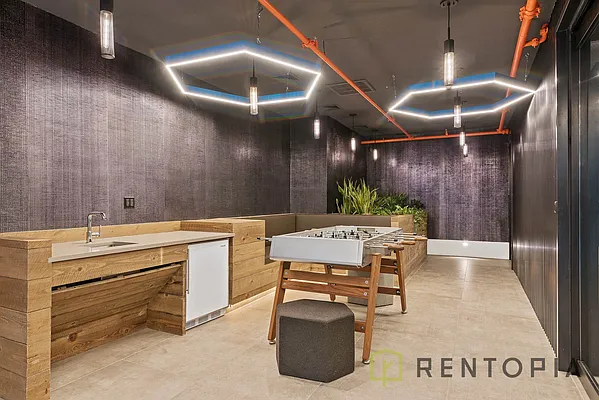 Rented by The KCI Group | media 61