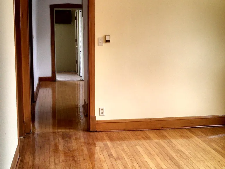 624 Elgin Ave — Photo 4