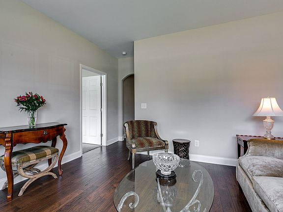 5th image of 851 Arbon Vale Dr