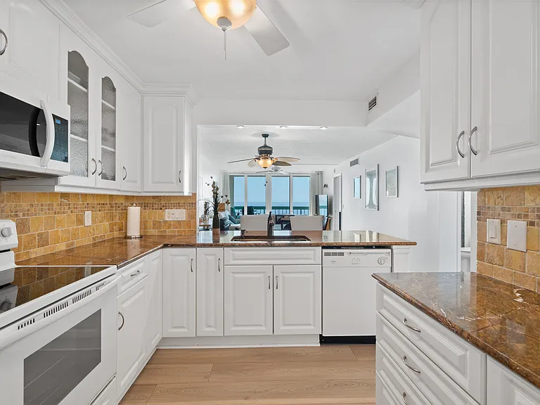 9940 S Ocean Dr #1207 — Photo 6