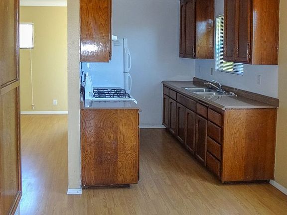 4th image of 3409 Wightman St #0