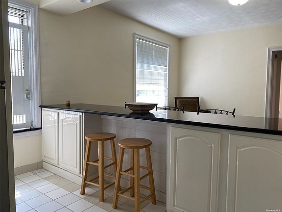 3rd image of 30-51 Hobart St #2H