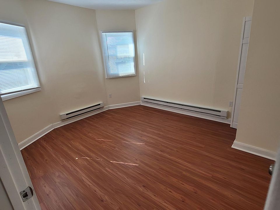 2nd image of 12 Standish St Floor 3