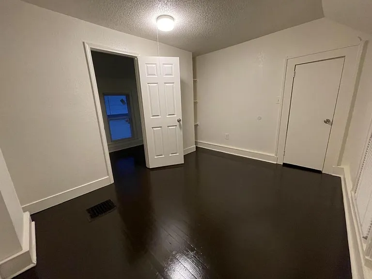 635 Orville Ave — Photo 13