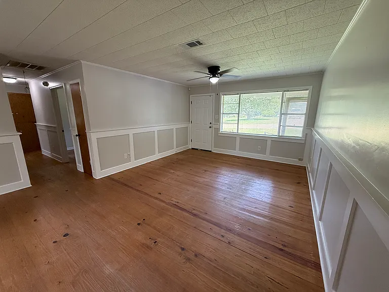 362 Reagan Dr — Photo 5