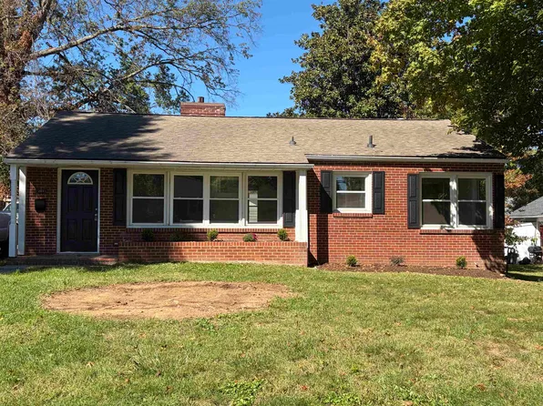 207 Skyland Ave, Waynesboro, VA 22980