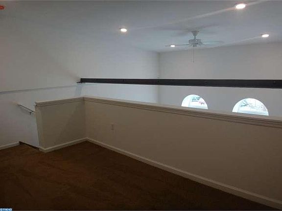 4th image of 2231 Bryn Mawr Ave #2