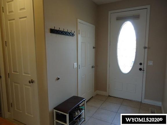 3rd image of 208 Chardonnay Ln