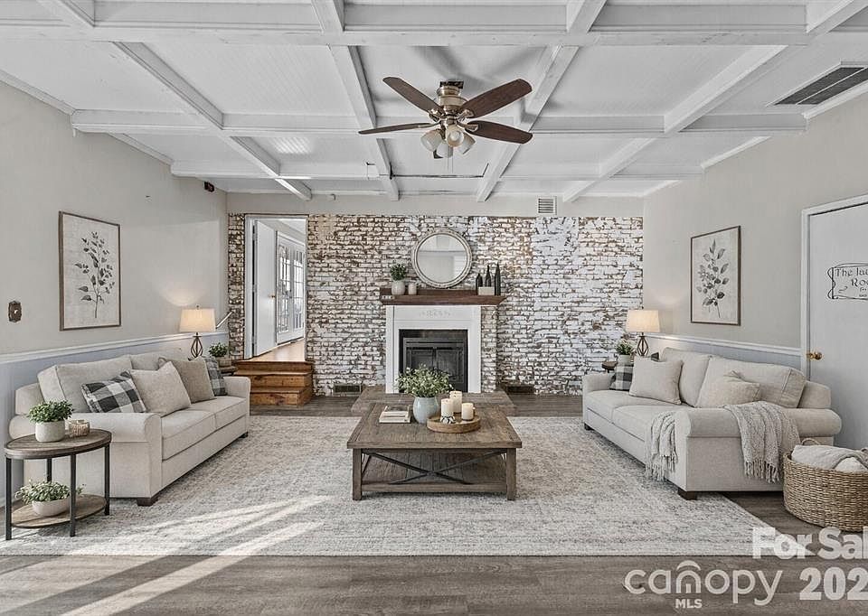 1st image of 117 Robinson Ave