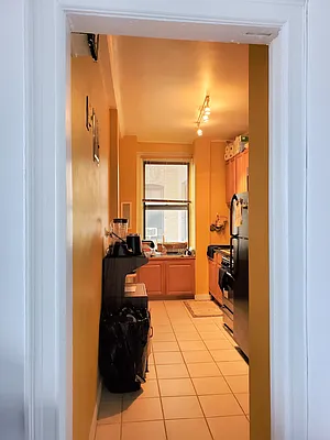 Sold by Douglas Elliman | media 21