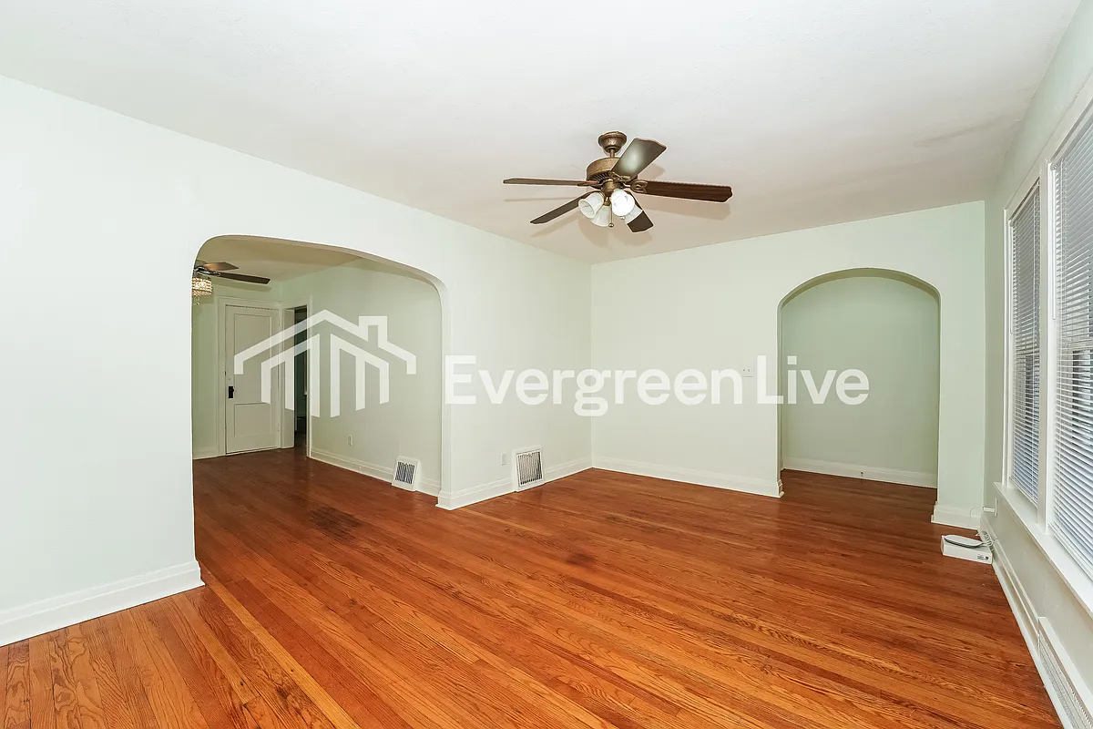 Building Photo - 4857 E 88th St
