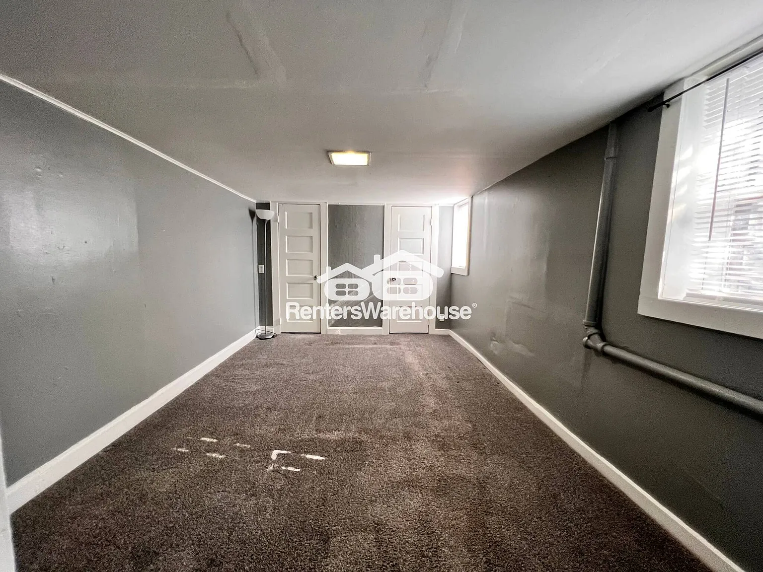 Basement 1 Bedroom Apartment — Photo 2
