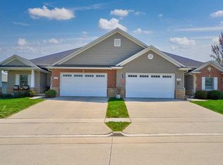 3520 Charleston Ct, Dubuque, IA 52002