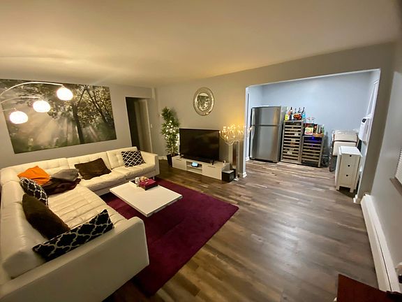 2nd image of 5927 Cary Ave #4