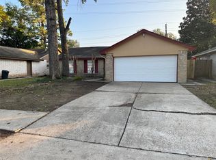 5222 Moonshadows Dr, Humble, TX 77346