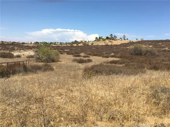 4 Mark Trl #4, Hemet, CA 92544