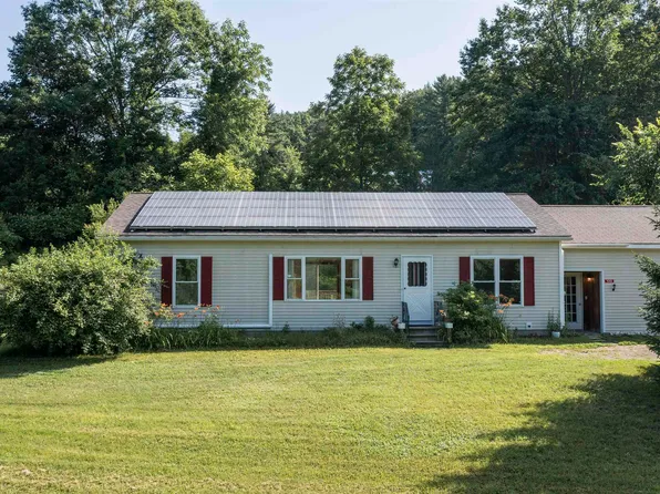 100 Riverside Lane, Royalton, VT 05068