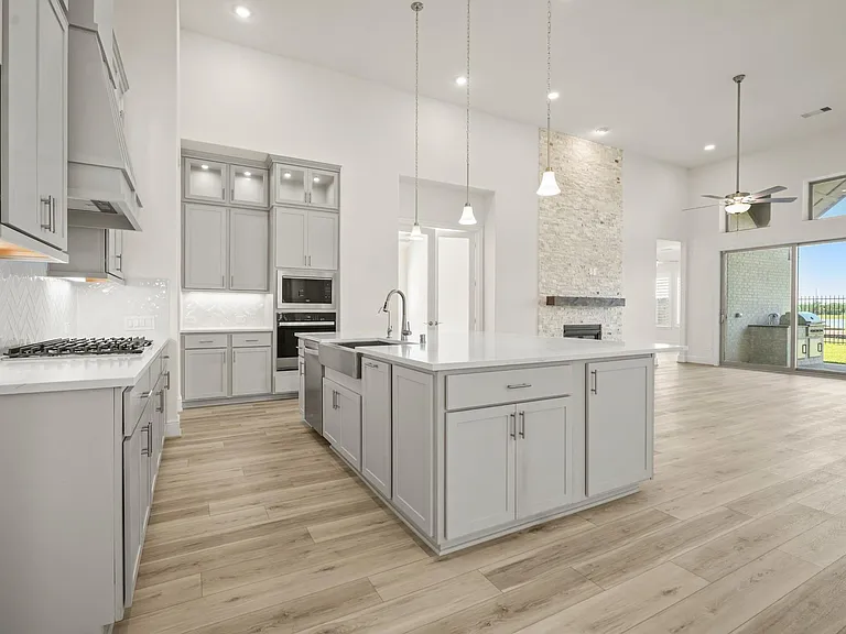 929 Wormwood Dr — Photo 8