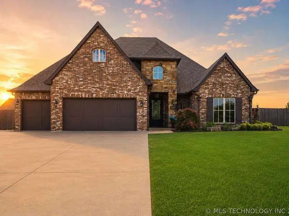 1956 E 172nd St S, Mounds, OK 74047