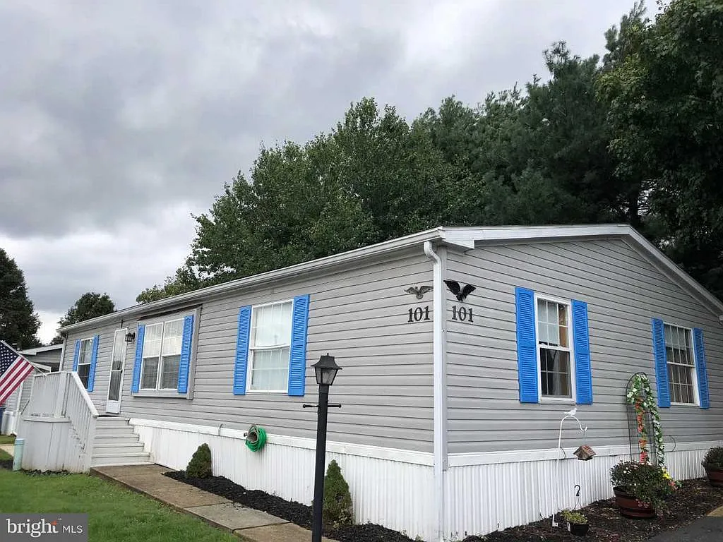 101 Plainfield Ct photo 1