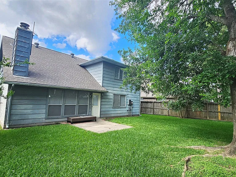 21435 Park Mill Ln — Photo 36