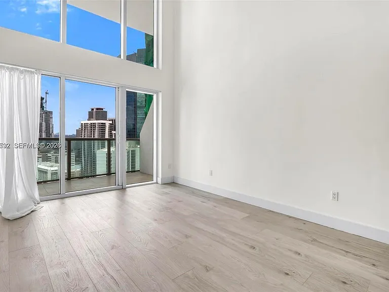 41 SE 5th St #1709 — Photo 2