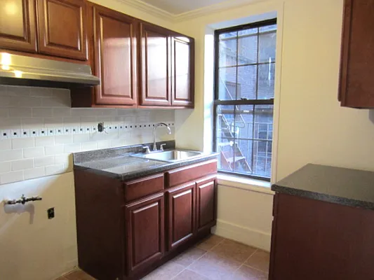 Rented by Bohemia Realty Group | media 8