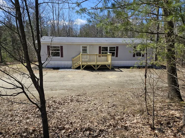 38 Corvella Street, Leeds, ME 04263