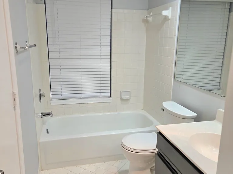 3315 Sir Thomas Dr #33 — Photo 9