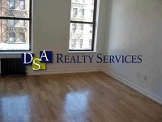 Rented by DSA Realty Midtown West | media 35