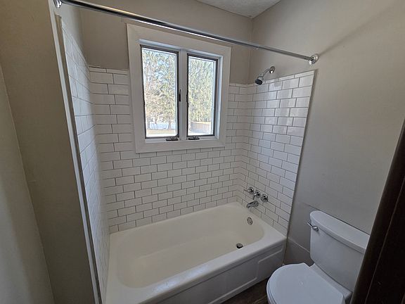 4th image of 6831 Canterbury Dr