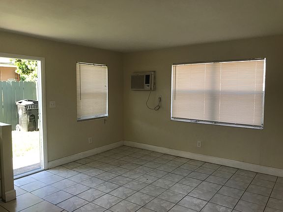 4th image of 734 NW 4th Ave APT 1