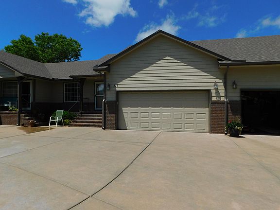 2nd image of 417 W Odell Ct