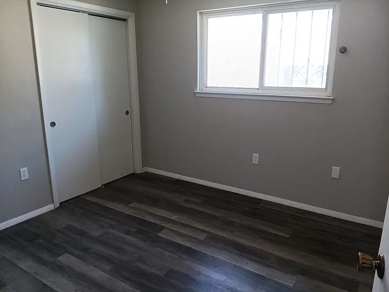 4001 Wellesley Dr NE — Photo 21