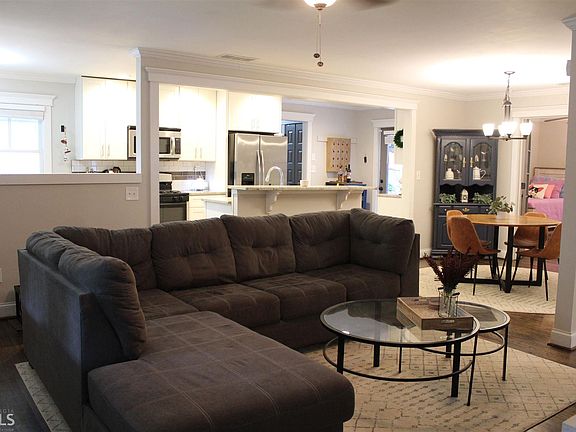 5th image of 825 Tanner Dr