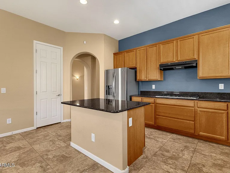 2403 E Robb Ln — Photo 12