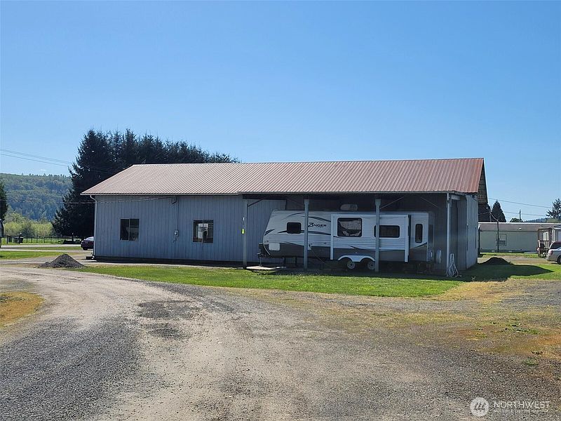 5th image of 160 Mossyrock Road W