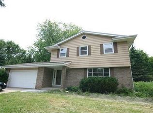 W220N7637 Fieldstone Ln, Lisbon, WI