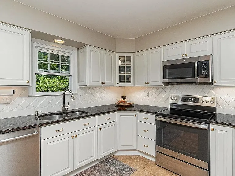 2207 Grey Fox Ct — Photo 7
