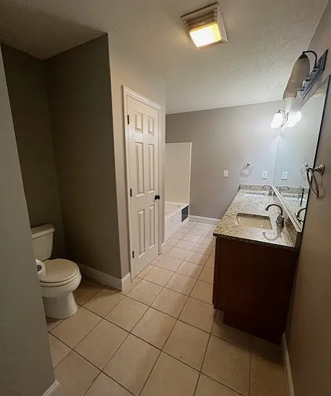 Large master bath with granite counters
