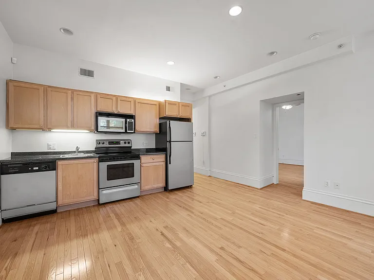 500 Shady Ave #22 — Photo 5