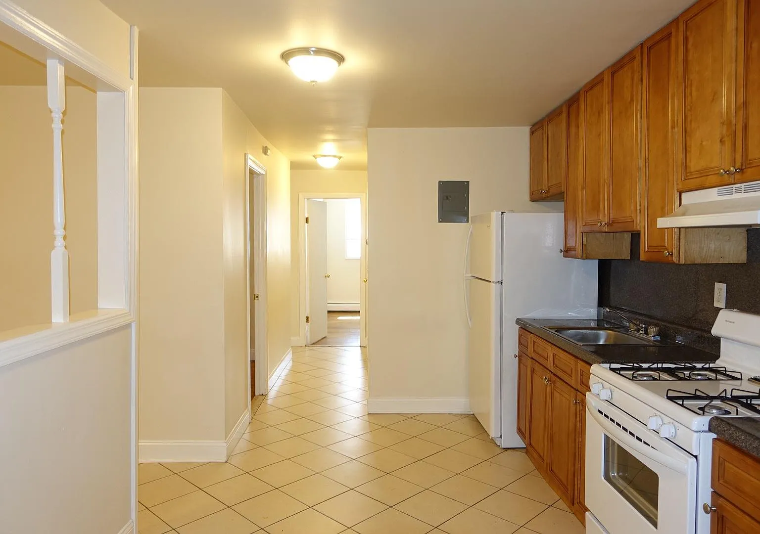 423 Avenue C — Photo 1