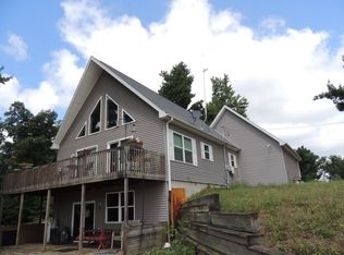 4796 Round Lake Dr, Fennville, MI 49408