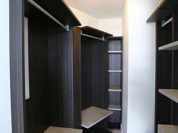 4th image of 2609-121 NE 34th St #2609