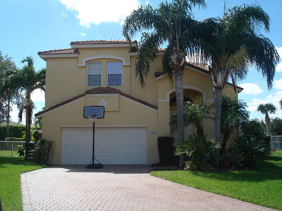 Front of House, Corner Lot