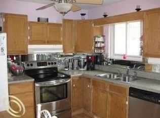 21406 Jacksonville St, Farmington Hills, MI 48336