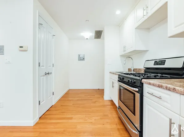 261 Evergreen Avenue image 1 of 13