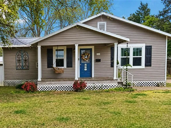 124 Market St, Marksville, LA 71351