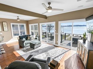 616 Kopmeier DRIVE, Pewaukee, WI 53072